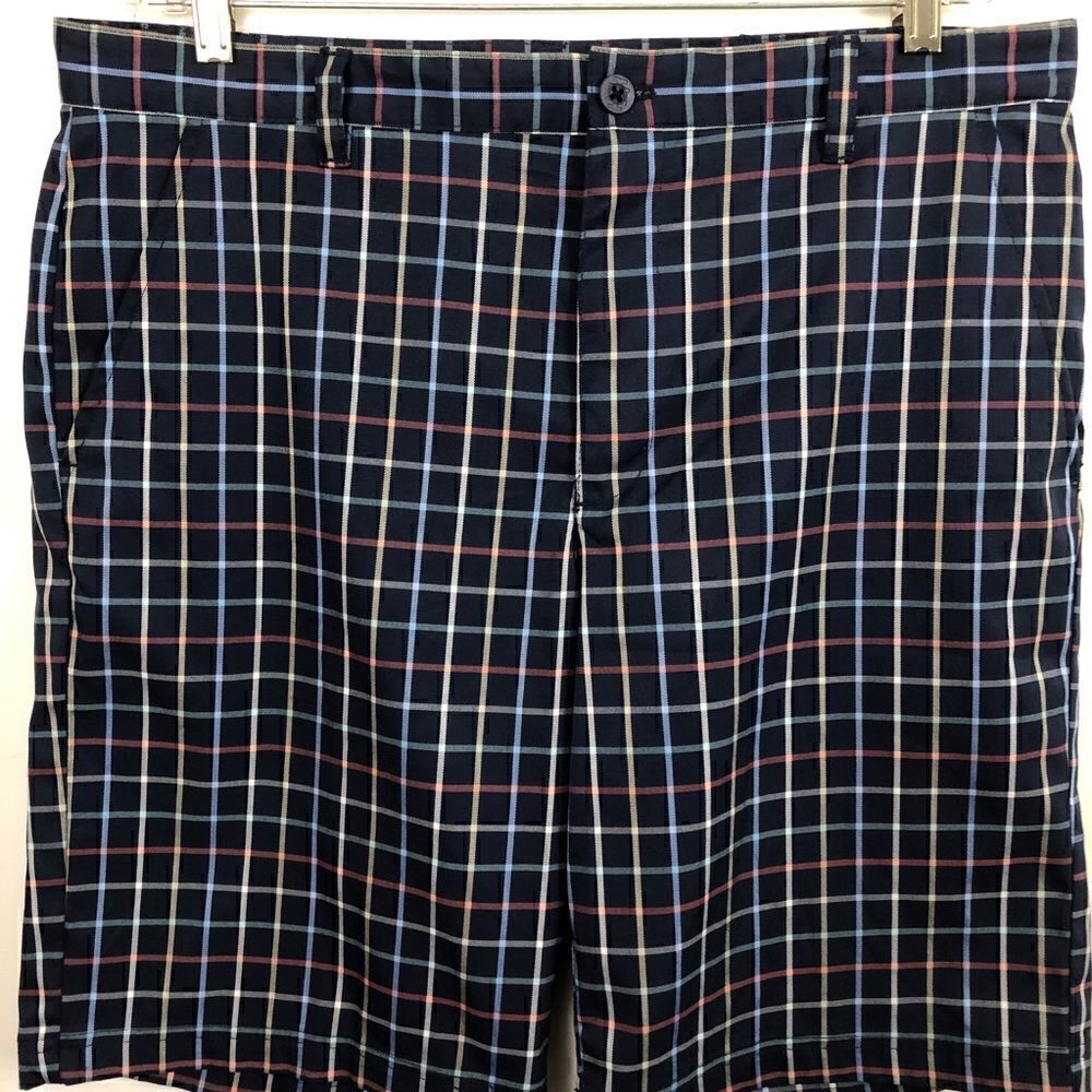 NWOT IZOD Golf Size 36 Shorts!!